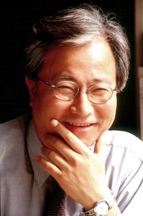 유 자 효/ 구상선생기념사업회 회장